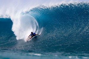 Mason Ho on Day 3 of the Volcom Pipe Pro. Photo by Bielmann.